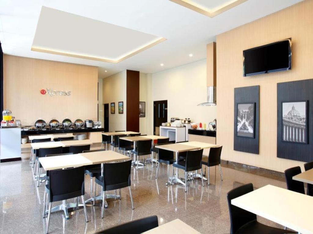 Amaris Hotel Pasar Baru Джакарта Экстерьер фото